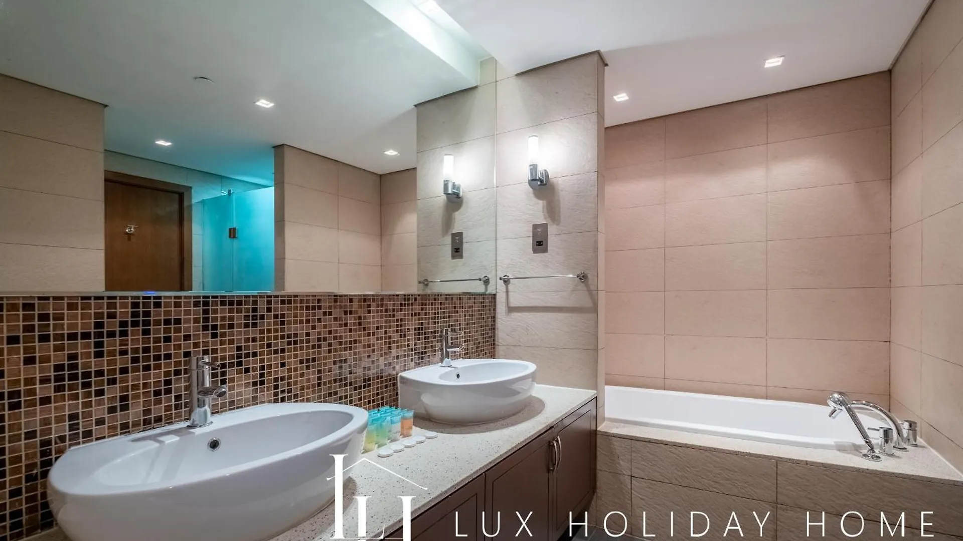Lux The Palm Island Atlantis View Suite Dubai Apartment
